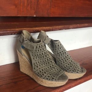 Suedes wedge